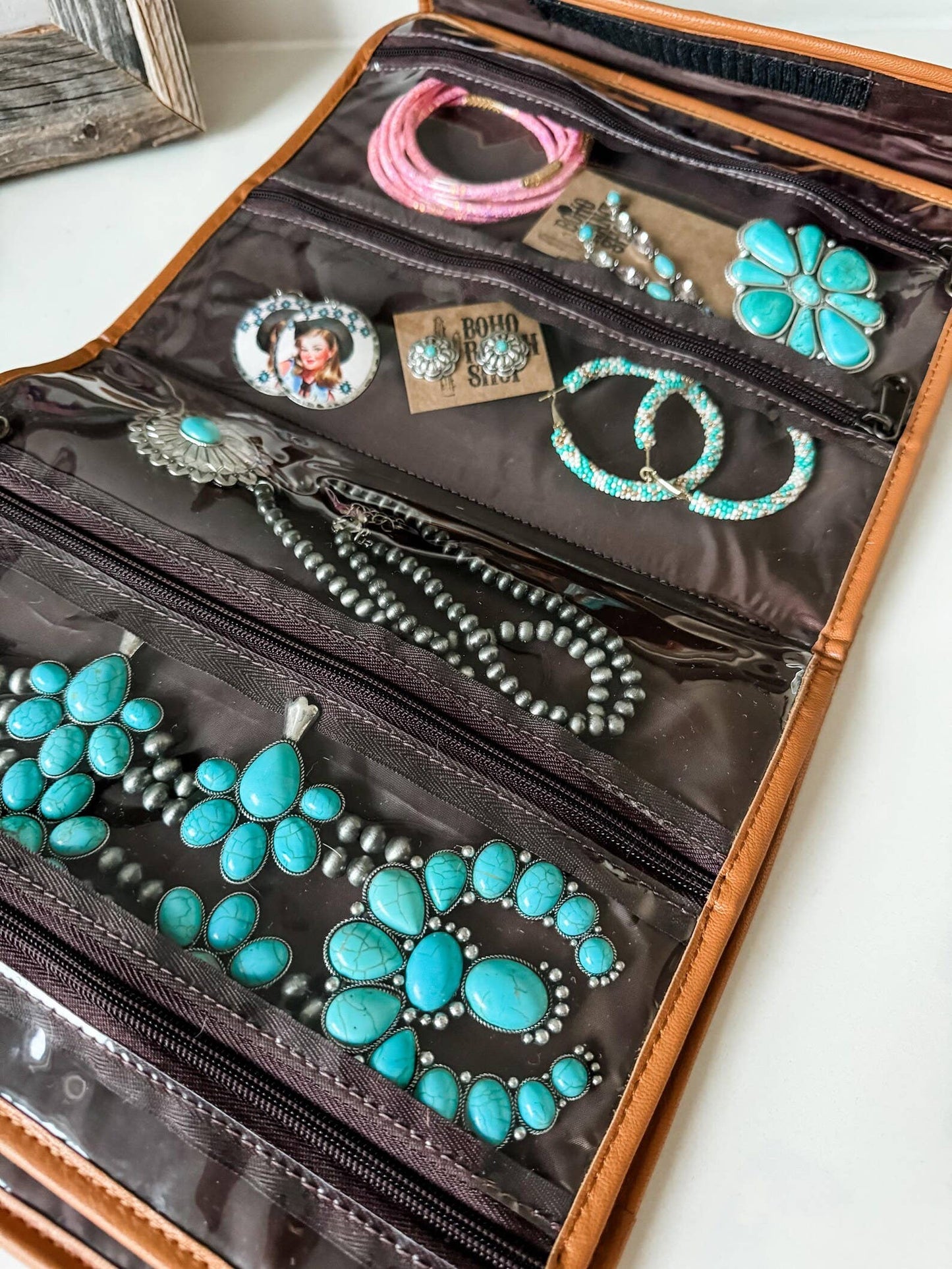FOLDABLE TRAVEL BAG
