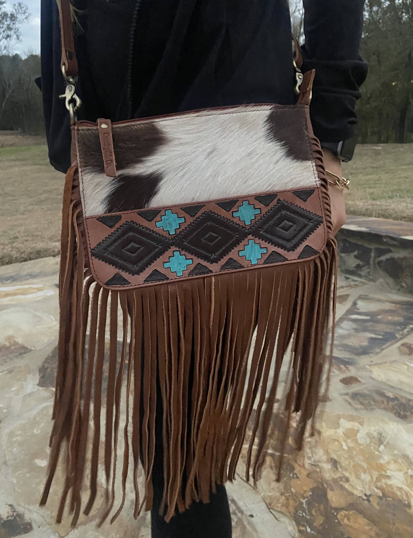 TOOLED CROSSBODY