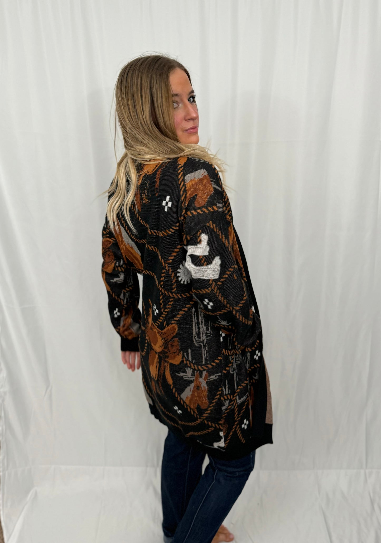 TACKY CARDIGAN