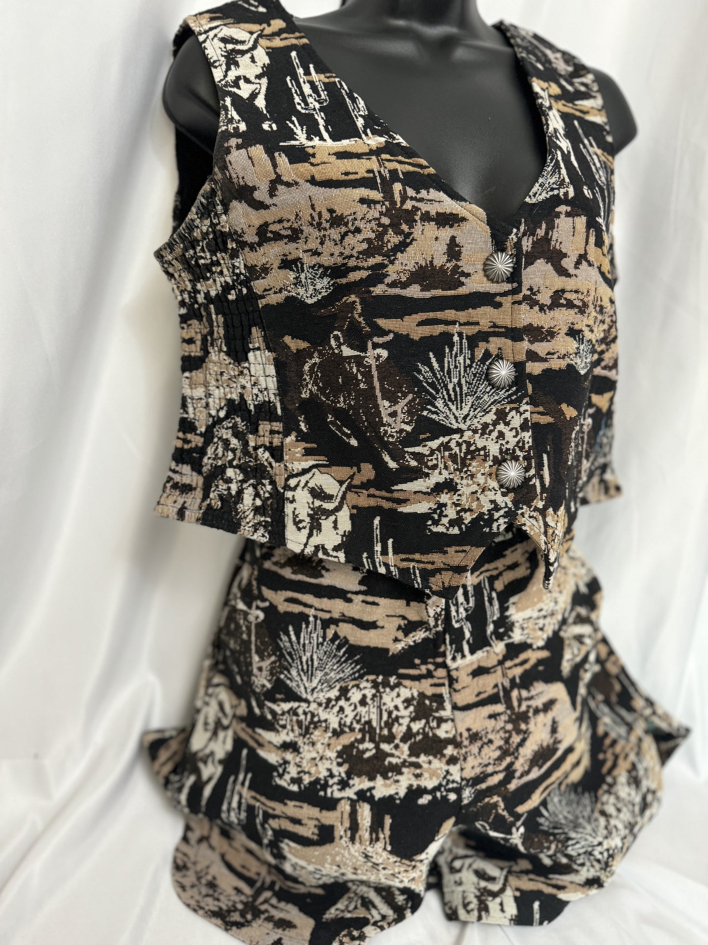 LITTLE ROCK SHORTS
