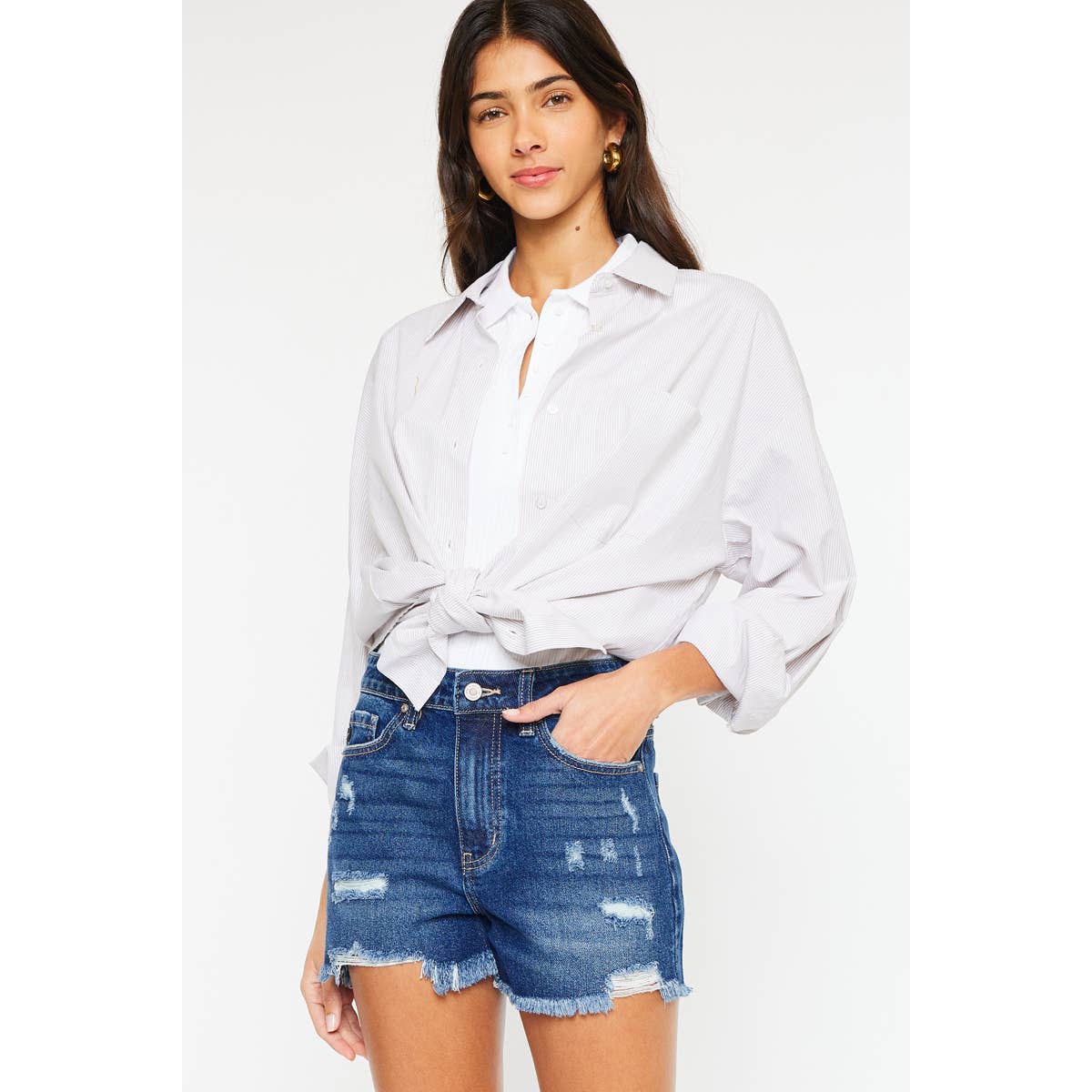 MEDIUM WASH SHORTS