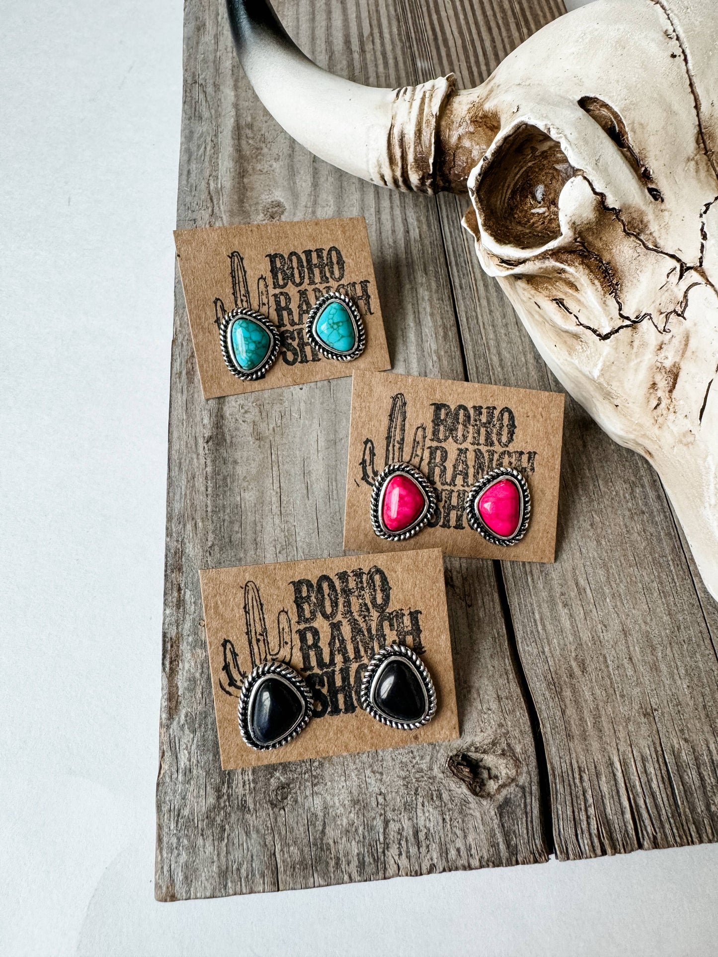STONE STUDS